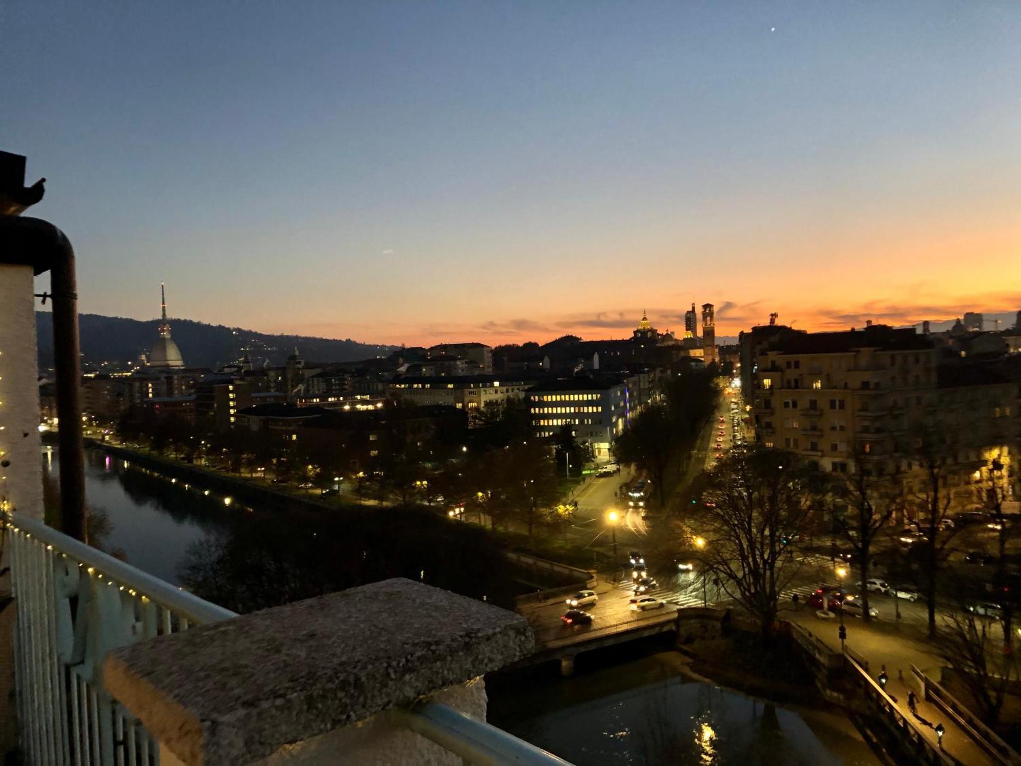 Attico Ellen Terrazza Con Vista Leilighet Torino Eksteriør bilde